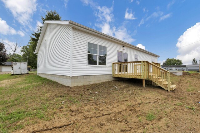 13081 Dogwood Rd NE, Thornville, OH 43076 - back of house with a deck