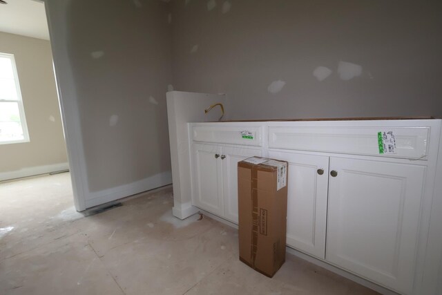979 Heimat Haus Dr, Grove City, OH 43123 - view of bathroom