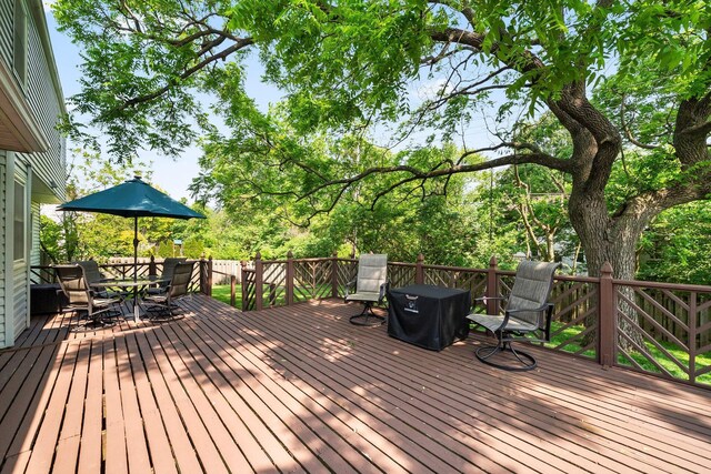 3567 Rochfort Bridge Dr, Columbus, OH 43221 - deck featuring outdoor dining space