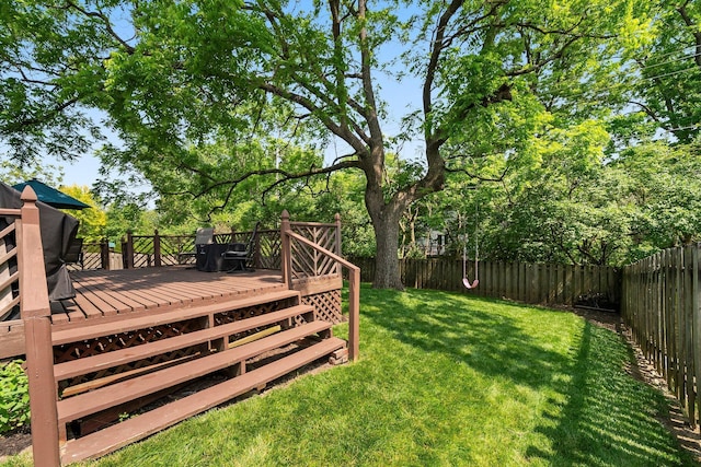 3567 Rochfort Bridge Dr, Columbus, OH 43221 - view of yard with a deck