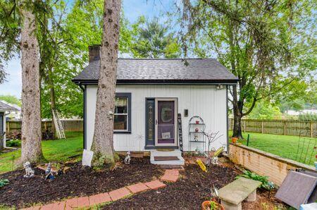 7050 Motts Place Rd, Canal Winchester, OH 43110 - view of front of house featuring a chimney and an outbuilding
