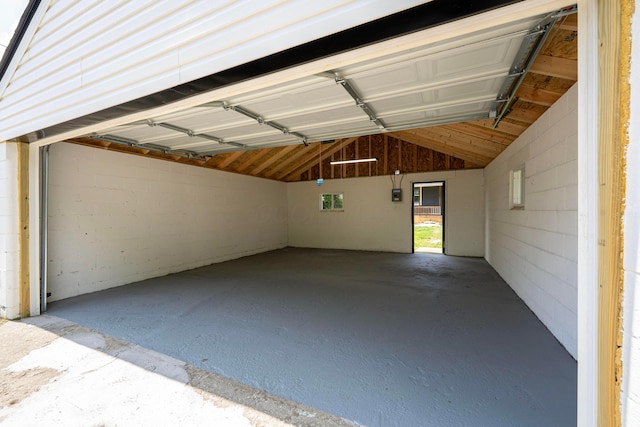 452 N Ohio Ave, Columbus, OH 43203 - garage with concrete block wall
