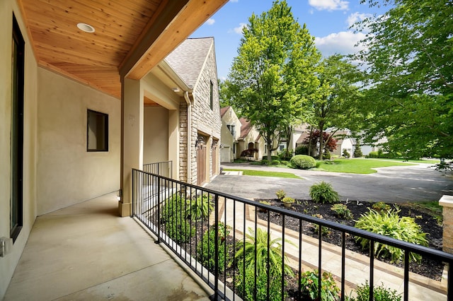 5633 Travis Pointe Ct, Westerville, OH 43082 - balcony featuring a residential view