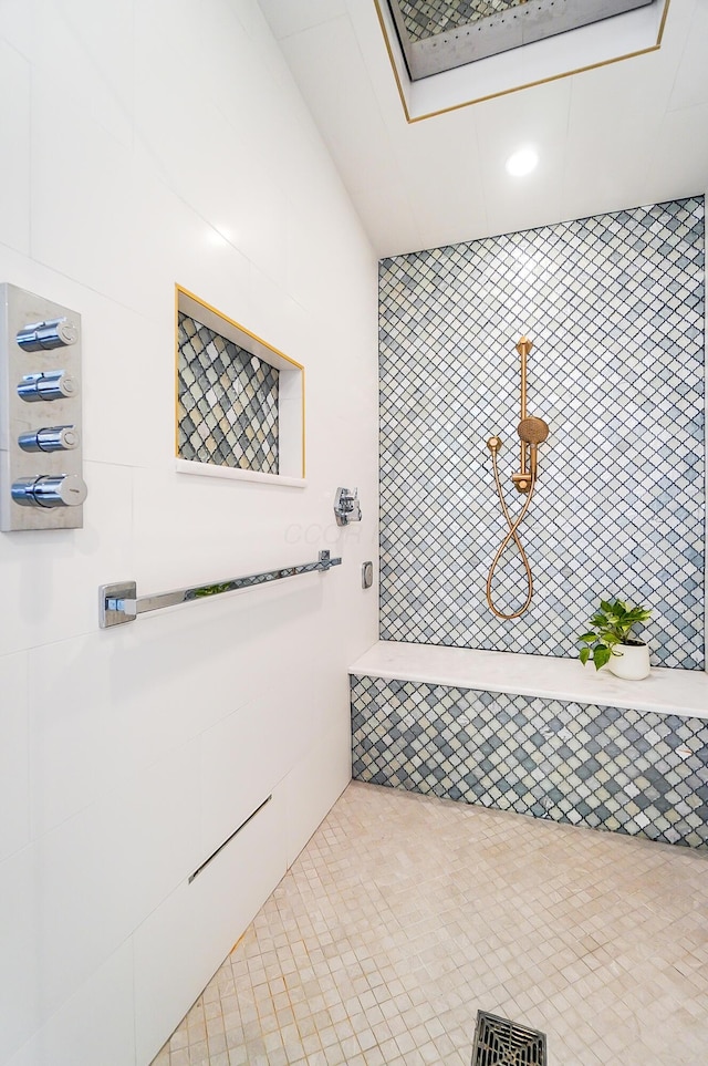 5633 Travis Pointe Ct, Westerville, OH 43082 - view of full bath
