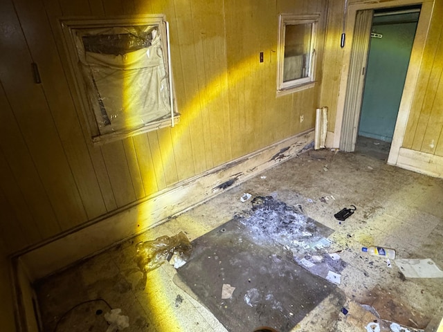 25 Pointview Ave, Dayton, OH 45405 - unfurnished room with wooden walls