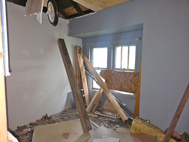 2886 E 6th Ave, Columbus, OH 43219 - view of stairs