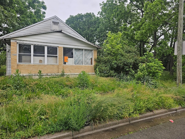 2886 E 6th Ave, Columbus, OH 43219 - view of front facade with brick siding