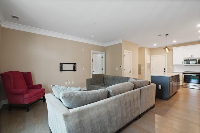 1670 E Broad St Unit 208, Columbus, OH 43203