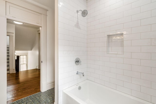37 W 2nd Ave, Columbus, OH 43201 - bathroom with shower / washtub combination