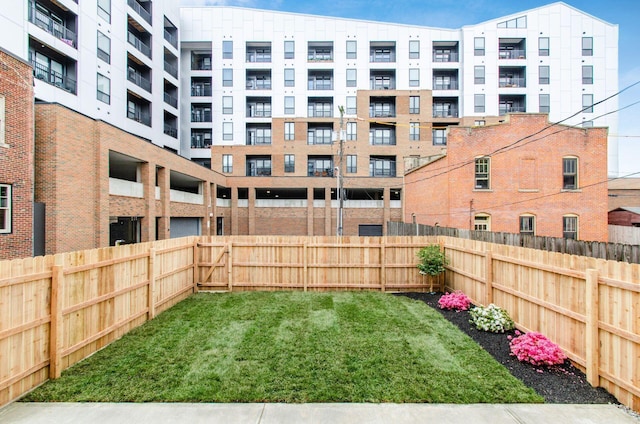 37 W 2nd Ave, Columbus, OH 43201 - view of yard