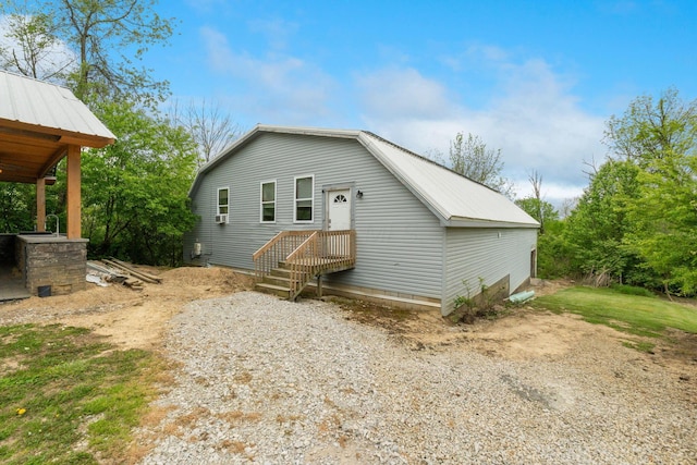 5103 Johnstown Alexandria Rd, Johnstown, OH 43031 - back of property featuring a gambrel roof