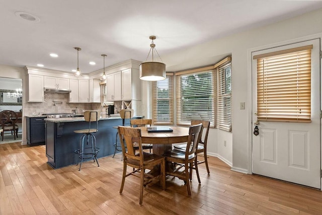 4606 Gershwin Ct, Grove City, OH 43123 - dining space featuring light wood-type flooring, baseboards, and recessed lighting