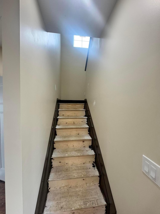 1624 Marlboro Ave, Obetz, OH 43207 - view of staircase