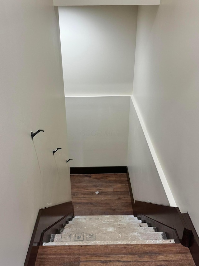 1624 Marlboro Ave, Obetz, OH 43207 - view of staircase