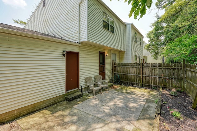 7581-7583 Pickett Ln Unit 83, Columbus, OH 43235 - view of patio featuring entry steps