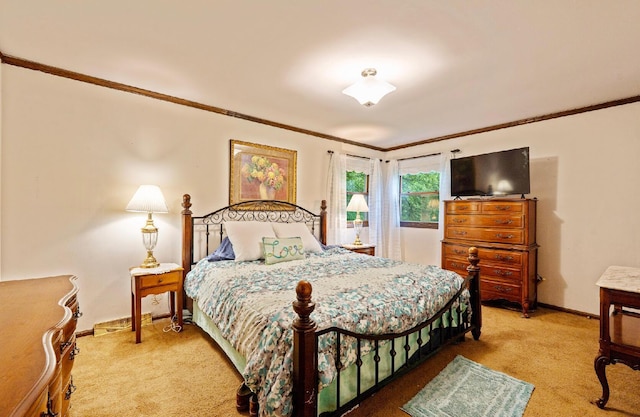 1027 Peggys Cv, Reynoldsburg, OH 43068 - bedroom featuring carpet floors, crown molding, and baseboards