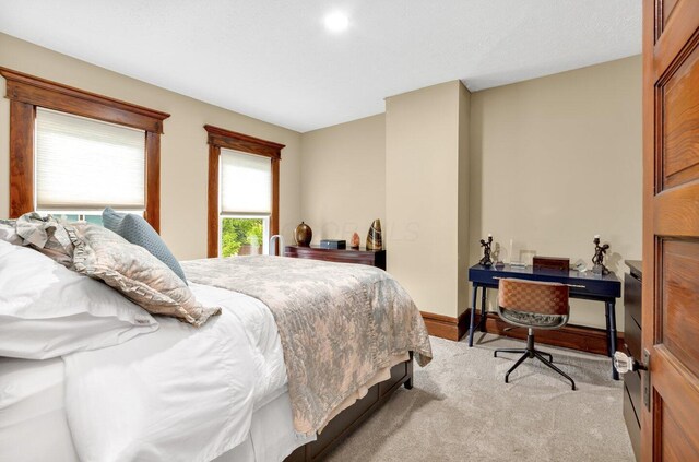540 Linwood Ave, Columbus, OH 43205 - bedroom with light colored carpet and baseboards