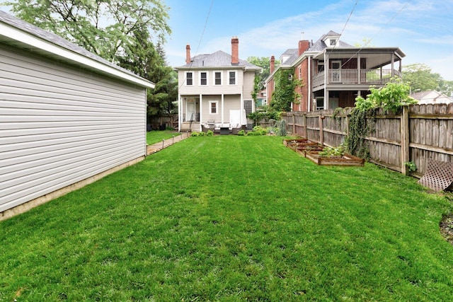 540 Linwood Ave, Columbus, OH 43205 - view of yard featuring a vegetable garden