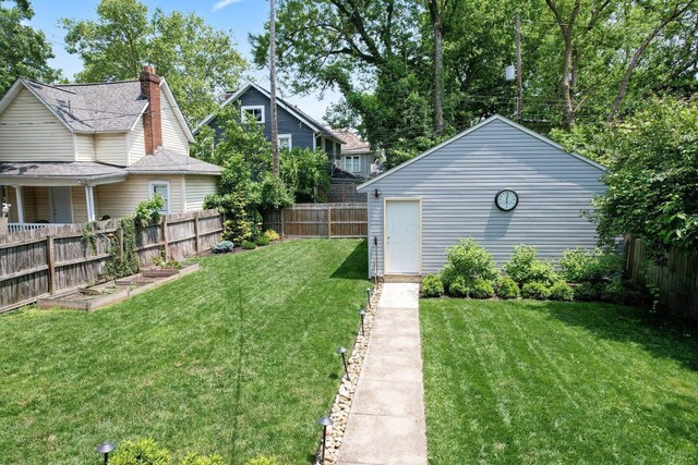 540 Linwood Ave, Columbus, OH 43205 - view of yard with a vegetable garden