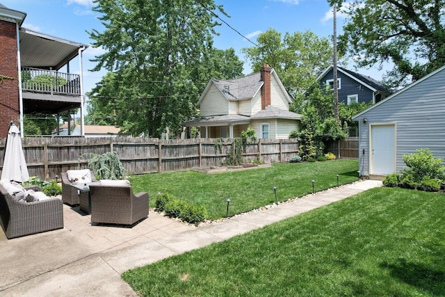 540 Linwood Ave, Columbus, OH 43205 - view of yard with a patio and an outdoor living space