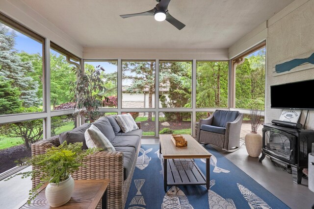 6034 Heritage View Ct, Hilliard, OH 43026 - sunroom with an outdoor living space and a ceiling fan