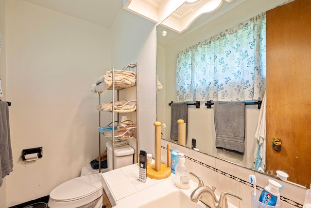 958 Janet Dr, Columbus, OH 43224 - bathroom with toilet and a sink