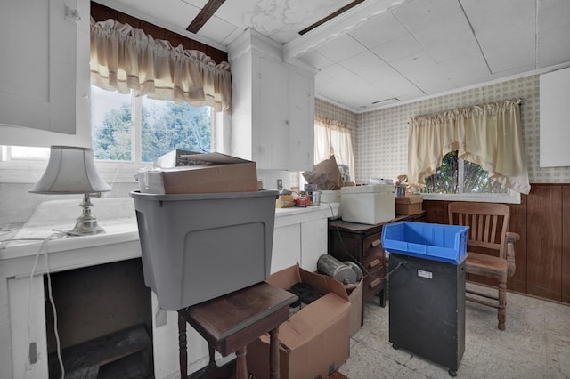 7682 Northridge Rd, Johnstown, OH 43031 - interior space featuring wallpapered walls, wainscoting, and light floors