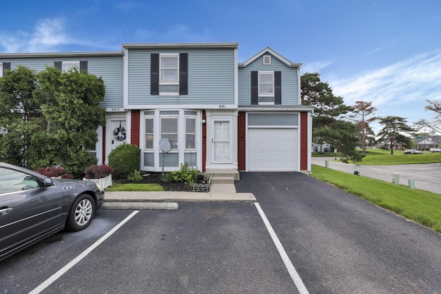 991 Annagladys Dr Unit R4, Columbus, OH 43085 - multi unit property featuring uncovered parking