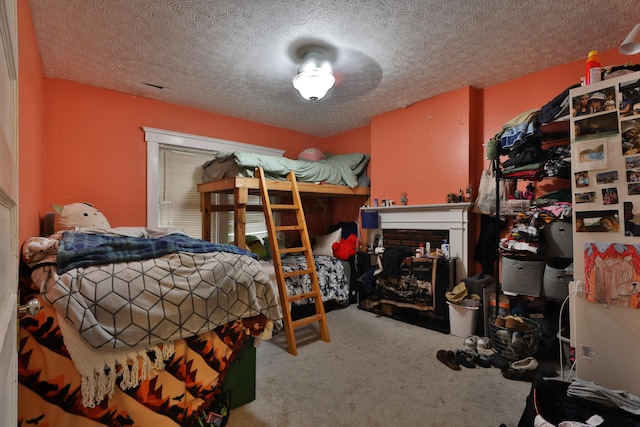 368 Alden Ave Unit 368, Columbus, OH 43201 - bedroom with carpet floors and a textured ceiling