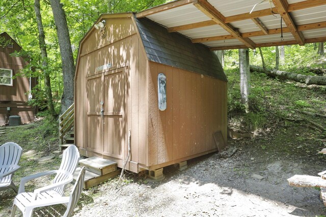 262 Skaggs Rd, Londonderry, OH 45647