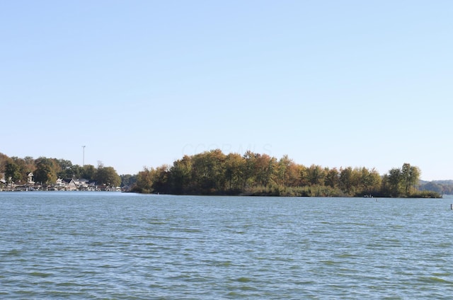 160 Cliff St, Buckeye Lake, OH 43008 - water view