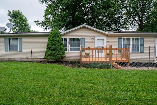 160 Cliff St, Buckeye Lake, OH 43008 - view of front of house featuring a deck and a front lawn