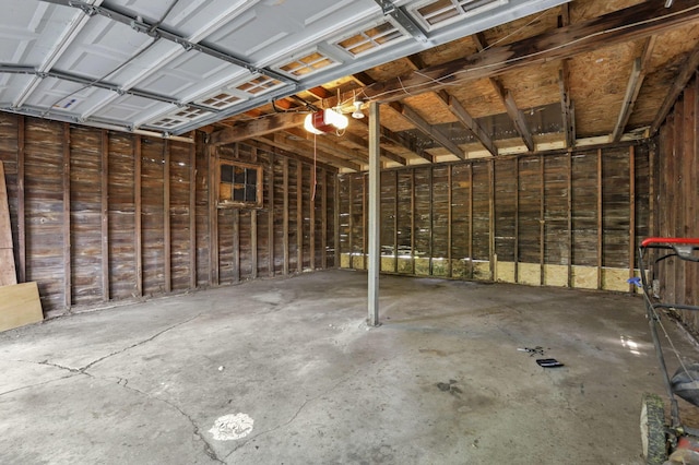 960 College Ave, Columbus, OH 43209 - garage with a garage door opener