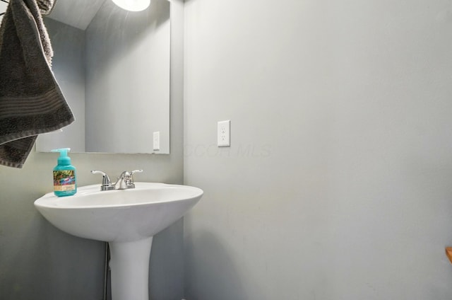 459 Wingate Pl, Mount Sterling, OH 43143 - bathroom featuring a sink