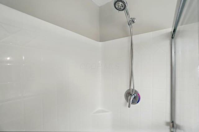 459 Wingate Pl, Mount Sterling, OH 43143 - bathroom view of a tile shower