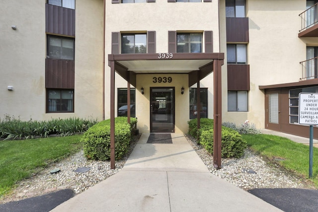 3939 Karl Rd Unit 206, Columbus, OH 43224 - entrance to property with stucco siding