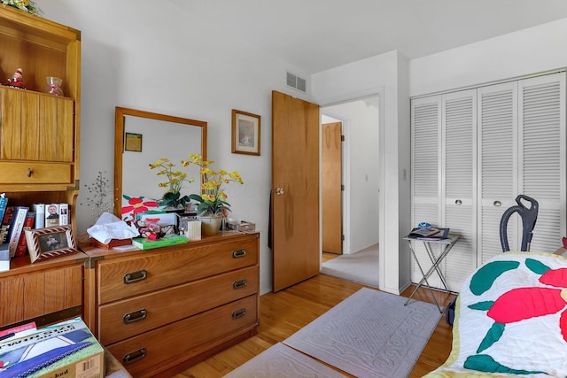 3723 Klibreck Dr, Columbus, OH 43228 - bedroom featuring light wood-style flooring and a closet