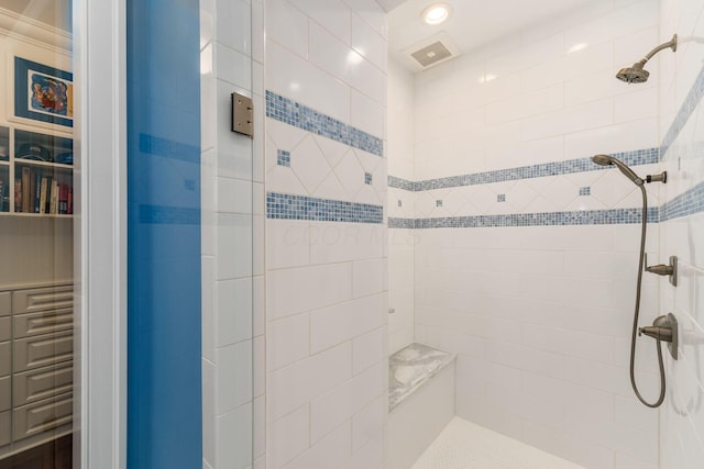 14 Lyonsgate Rd, Bexley, OH 43209 - bathroom with tiled shower and recessed lighting