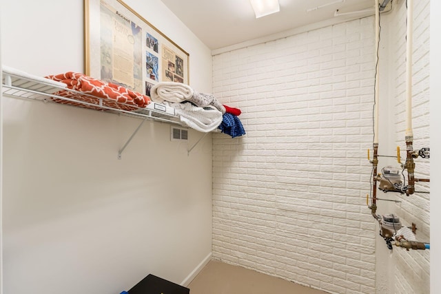 14 Lyonsgate Rd, Bexley, OH 43209 - view of spacious closet