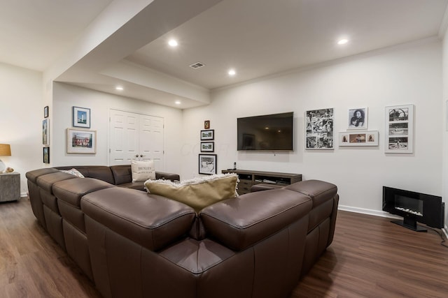 14 Lyonsgate Rd, Bexley, OH 43209 - living room featuring dark wood-style floors, ornamental molding, recessed lighting, and baseboards