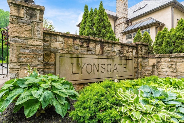 14 Lyonsgate Rd, Bexley, OH 43209 - view of community / neighborhood sign
