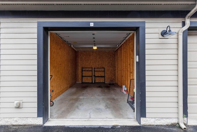 925 Ingleside Ave Unit 213, Columbus, OH 43215 - view of garage