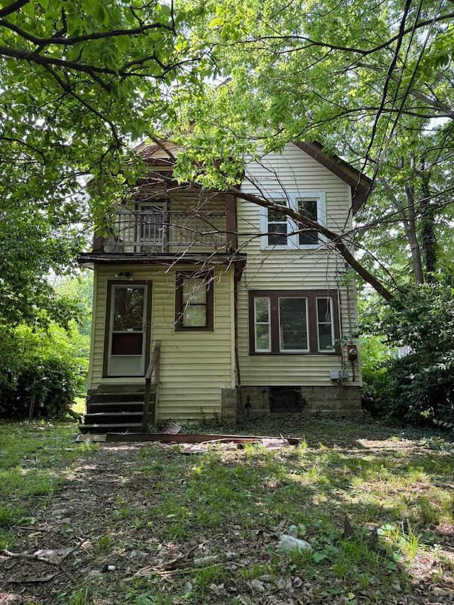 778 Berkeley Rd, Columbus, OH 43205 - rear view of house featuring a balcony and entry steps