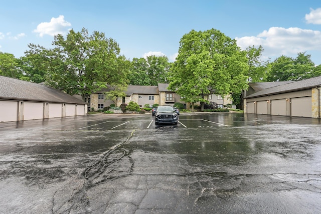 3137 Griggsview Ct Unit 3137, Columbus, OH 43221 - view of front of house featuring community garages and a residential view