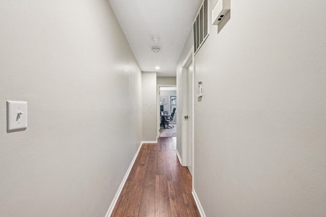 3137 Griggsview Ct Unit 3137, Columbus, OH 43221 - hall featuring baseboards, dark wood-type flooring, and recessed lighting