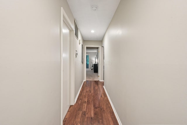 3137 Griggsview Ct Unit 3137, Columbus, OH 43221 - hallway with dark wood-style floors, baseboards, and recessed lighting