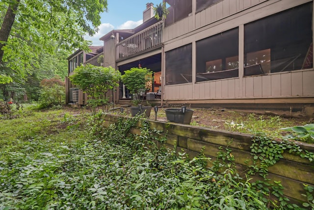 3137 Griggsview Ct Unit 3137, Columbus, OH 43221 - view of yard featuring a balcony and a sunroom