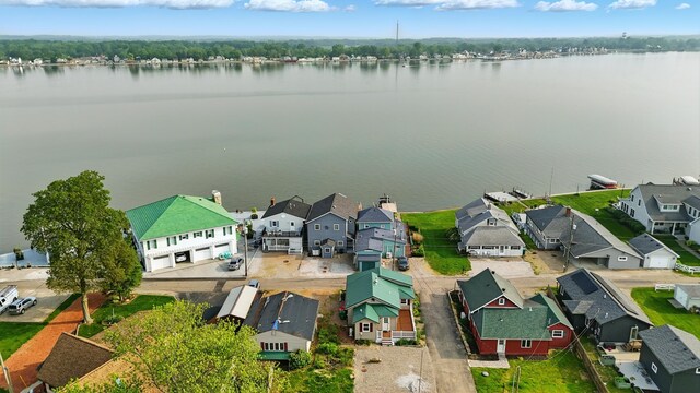 4881 Decker Ave NE, Thornville, OH 43076 - aerial view of residential area with a large body of water