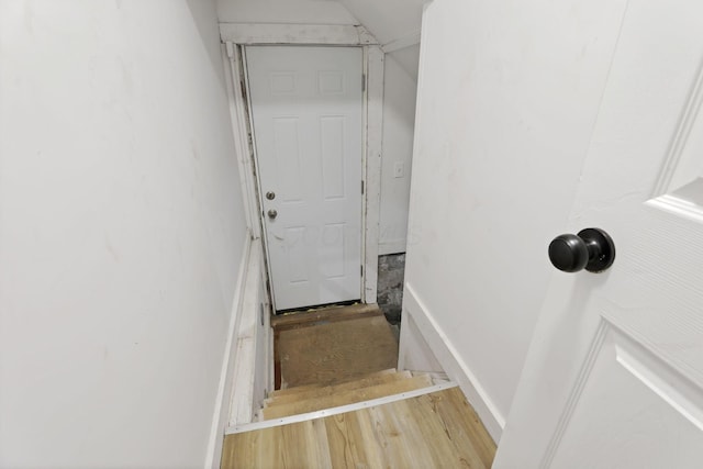 800 S Detroit St, Bellefontaine, OH 43311 - view of stairway