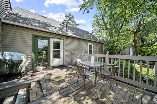 2107 Radnor Ave, Columbus, OH 43224 - deck featuring outdoor dining area and grilling area
